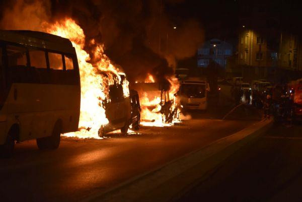 İstanbul'un 3 ilçesinde 23 araç kundaklandı