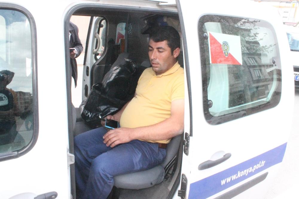 Şüpheli paketi taşlayıp tekmeleyen Konyalı