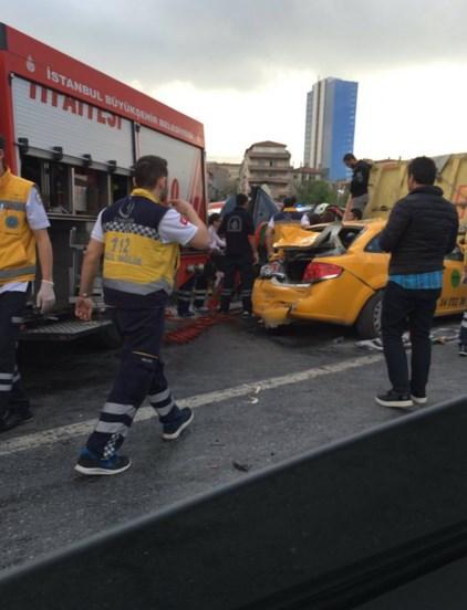 TEM Otoyolu'nda zincirleme trafik kazası