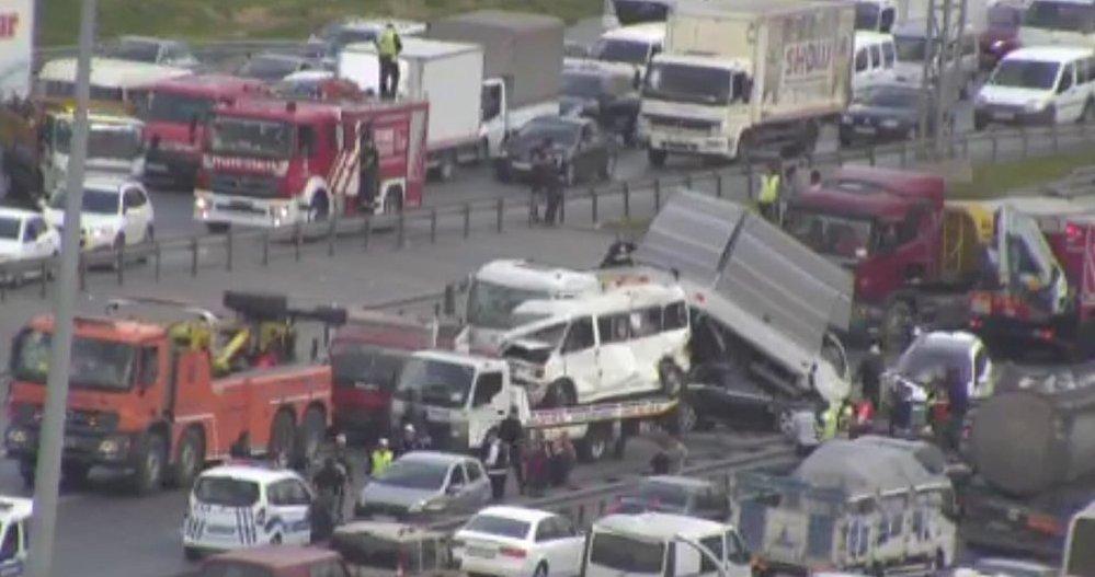 TEM Otoyolu'nda zincirleme trafik kazası