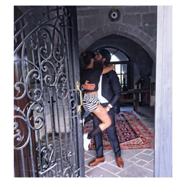 Eliz Sakuçoğlu sevgilisiyle fotoğraf paylaştı