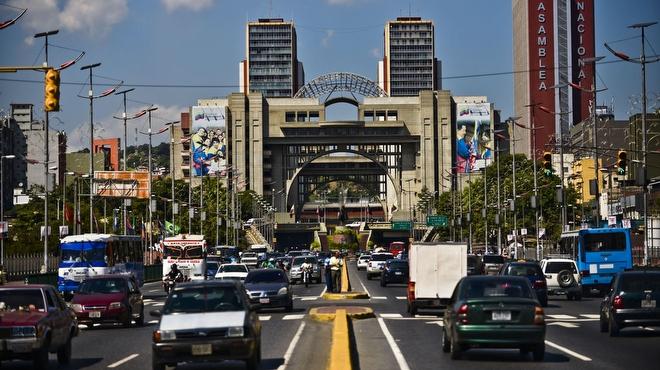 Venezuela'da ekonomik kriz büyüyor