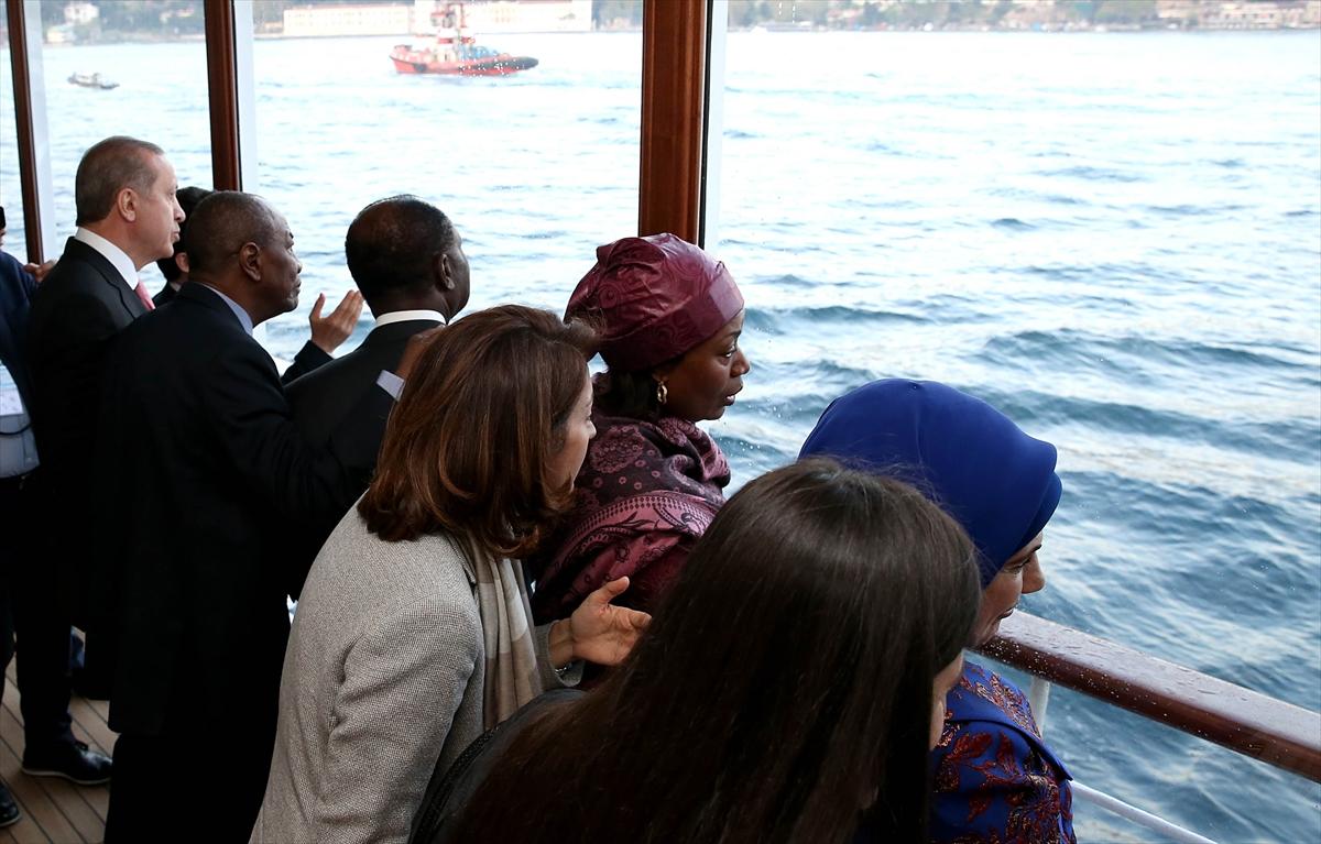 Erdoğan liderlere 3. Köprü'yü gösterdi