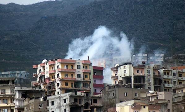 PKK'lılar yer değiştirmek için sis bombaları kullanıyor