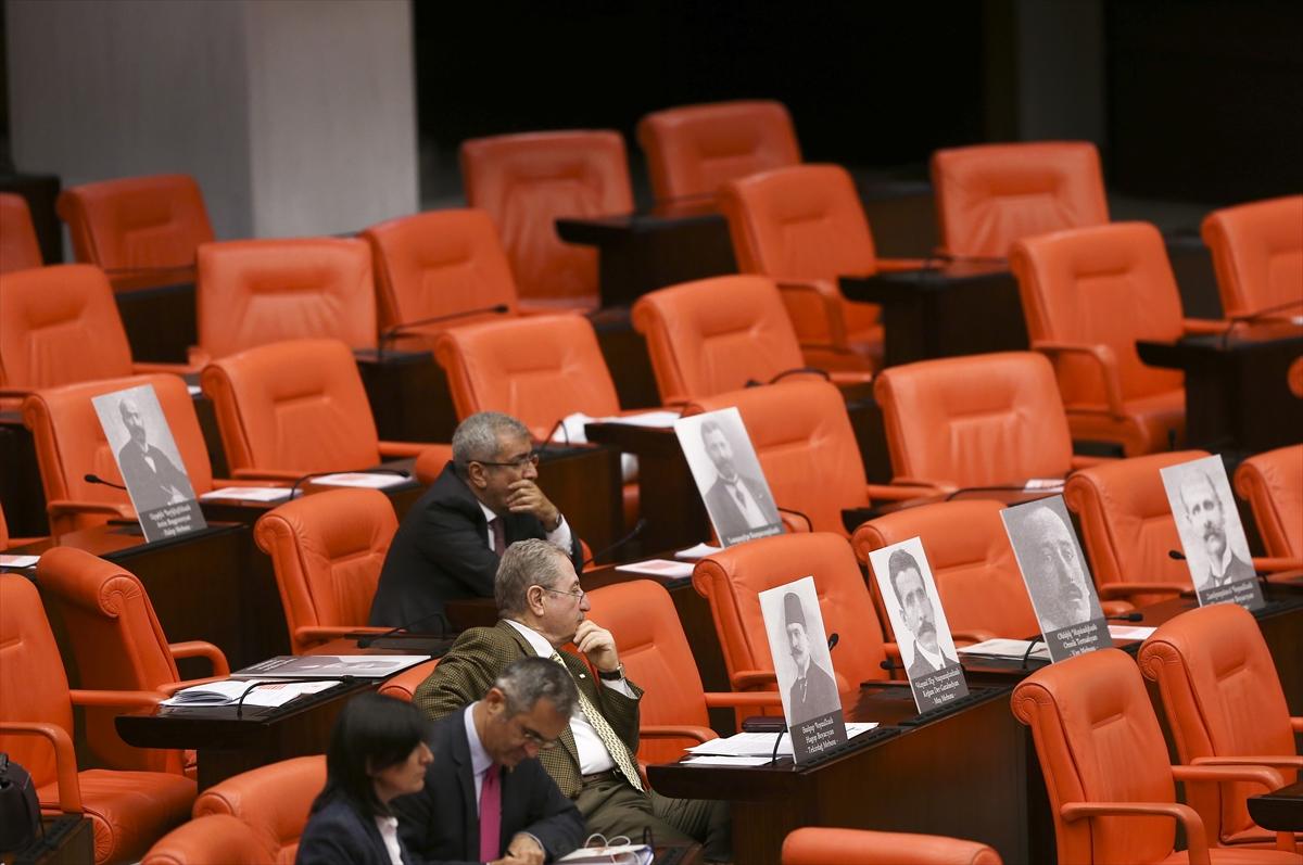 HDP koltuklarında Ermeni mebusların fotoğrafları vardı