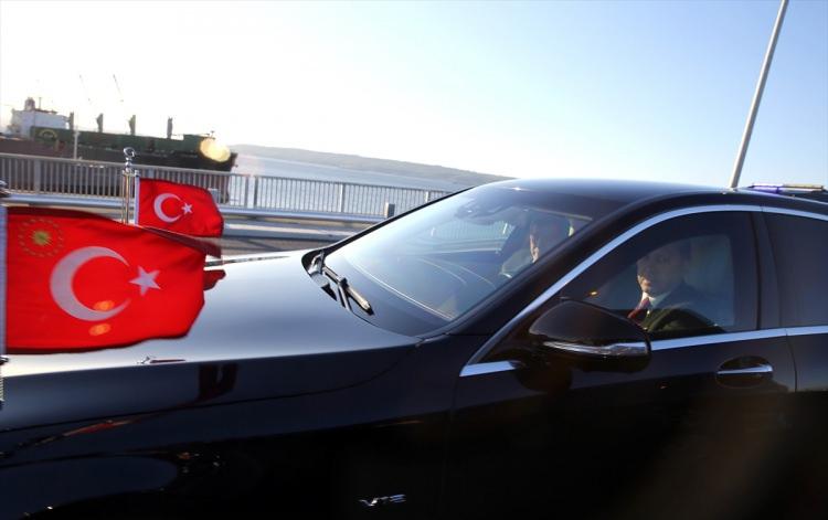Erdoğan ile Davutoğlu Osman Gazi Köprüsü'nden geçti