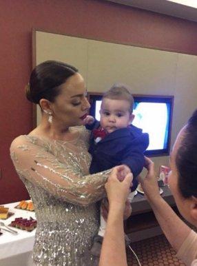 Ebru Gündeş Bursalı sevenlerini coşturdu