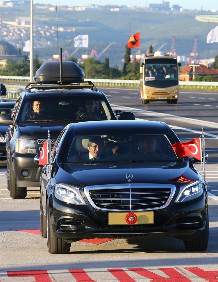 Erdoğan ile Davutoğlu Osman Gazi Köprüsü'nden geçti