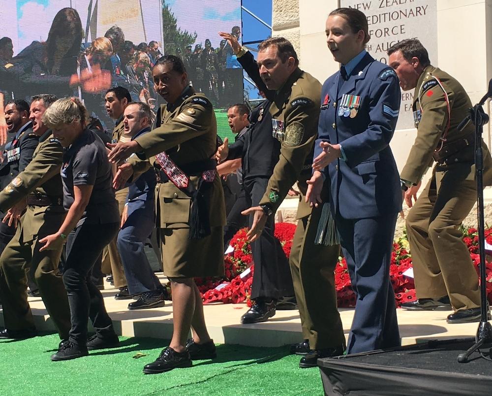 Anzak'ların torunları atalarını haka dansıyla andı