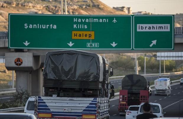 Kilis'e 13 tırlık askeri konvoy gönderildi