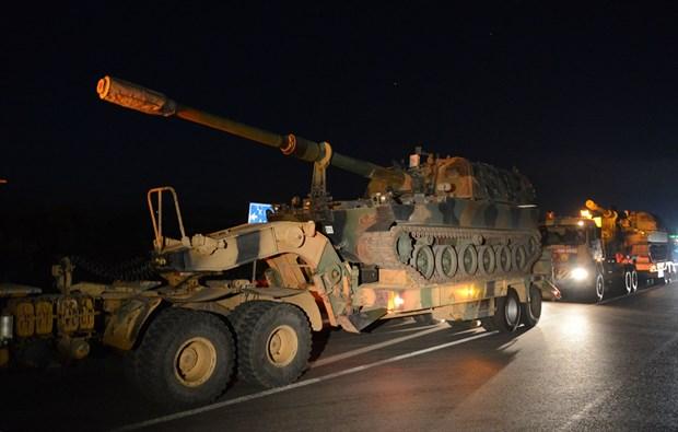 Kilis'e 13 tırlık askeri konvoy gönderildi