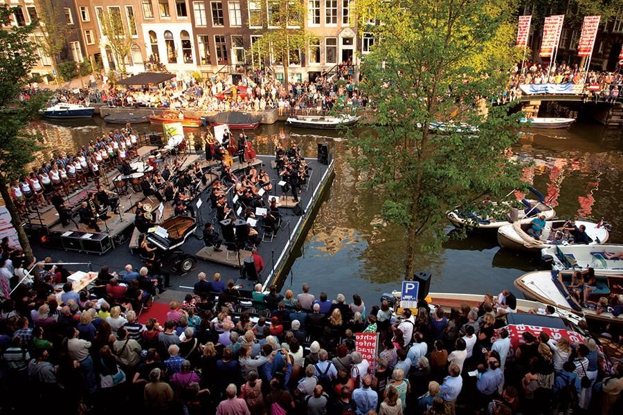Amsterdam'da kültür ve eğlence bir arada