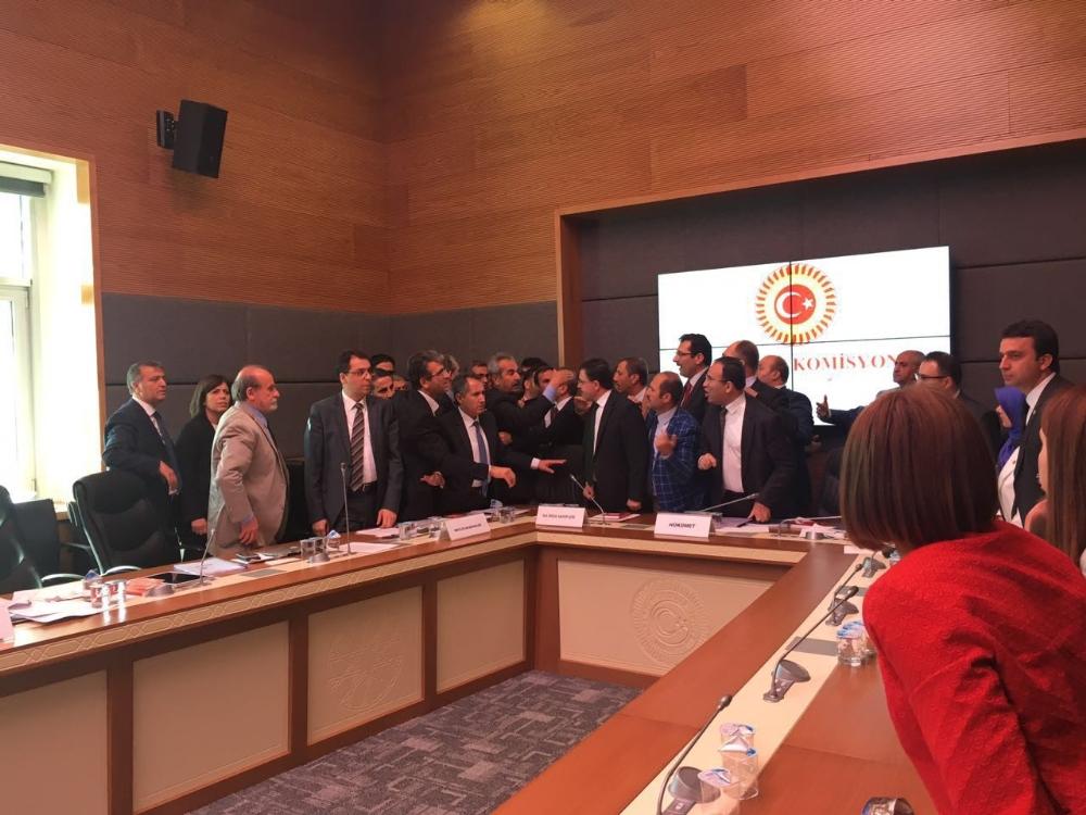 Dokunulmazlık görüşmesi ertelendi