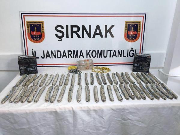 Şırnak'ta 49 dinamit lokumu ele geçirildi