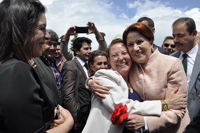 Meral Akşener: Kongrenin önünde duracağım