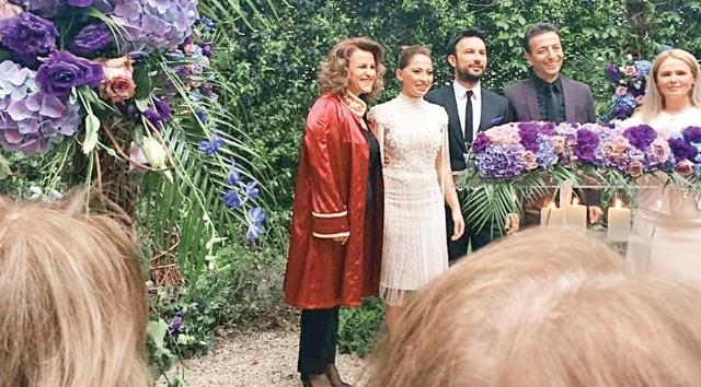 Tarkan muhafazakar aileden kız aldı