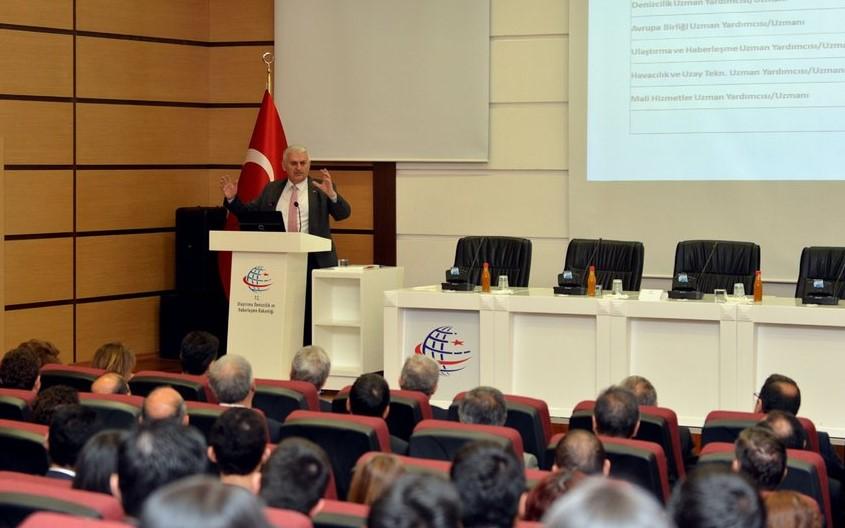 Binali Yıldırım bakanlık çalışanlarına seslendi