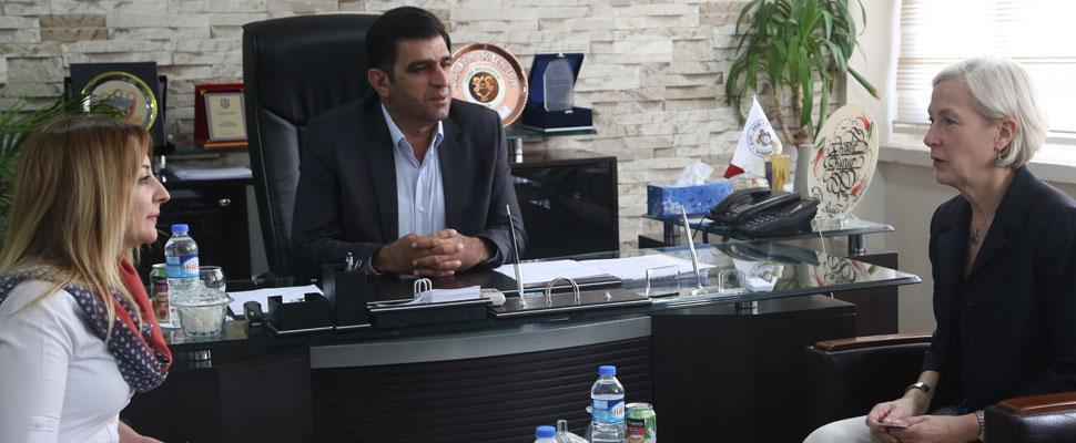 ABD konsolosu Hakkari'de HDP'liler ile görüştü