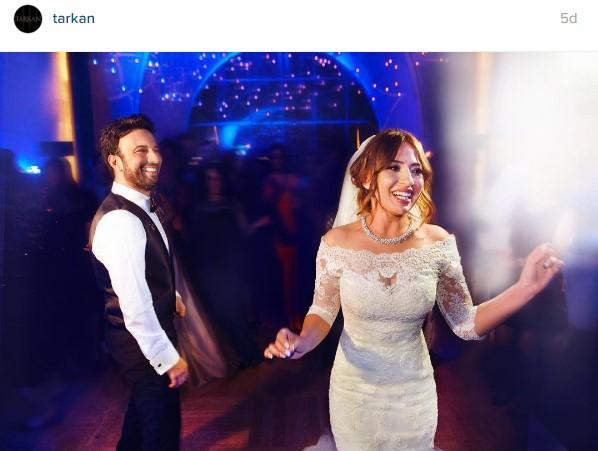 Tarkan düğününden fotoğraflar paylaştı