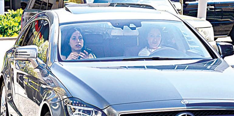 Hülya Avşar: Takılarım imitasyon değil