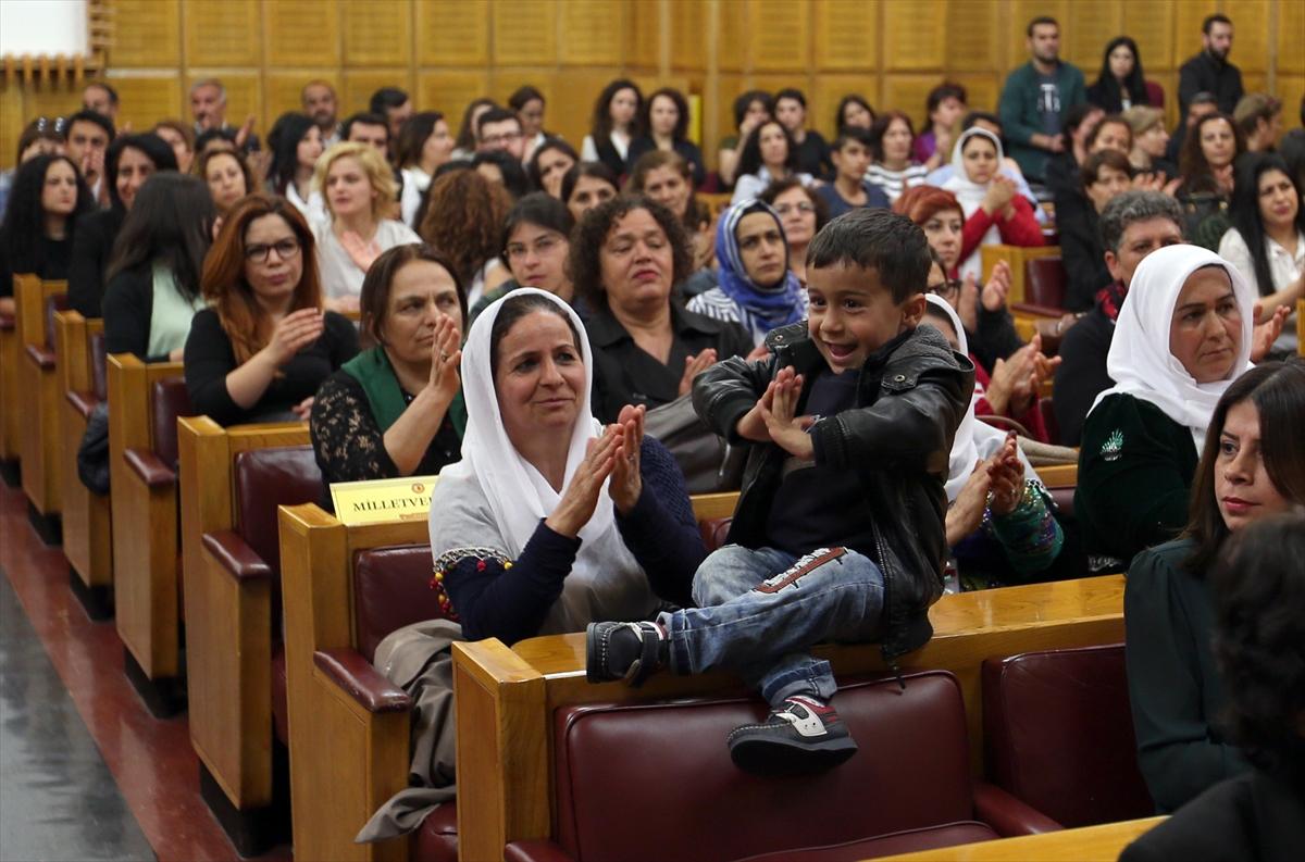 Terörist anneleri HDP grubuna katıldı