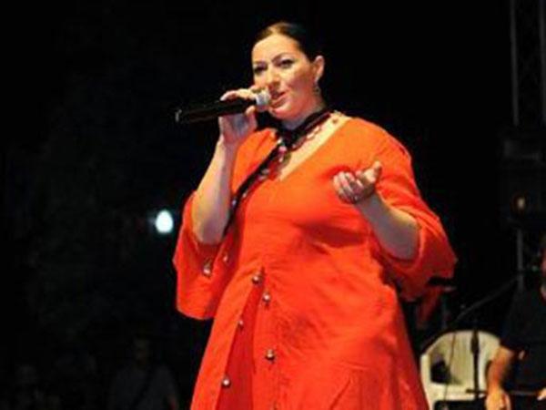 Şarkıcı Gülay 40 kilo verdi