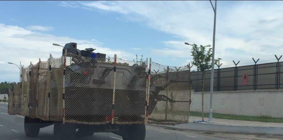 Diyarbakır'da zırhlı araca telli önlem