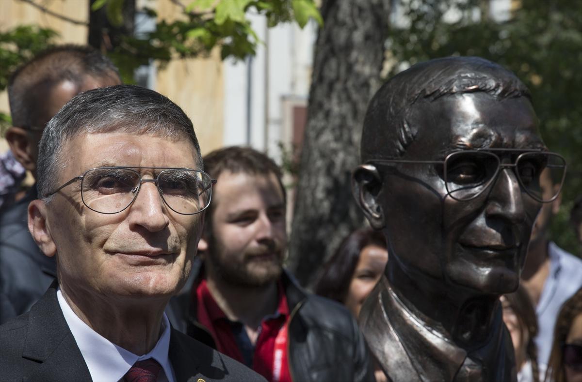 Nobel ödüllü Sancar'ın büstü açıldı