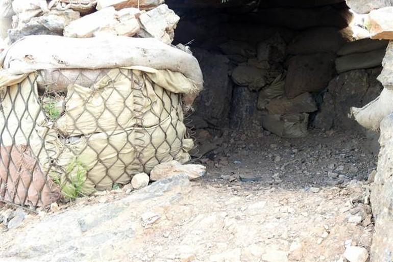 Terörist PKK'lılar mağarada öldürüldü