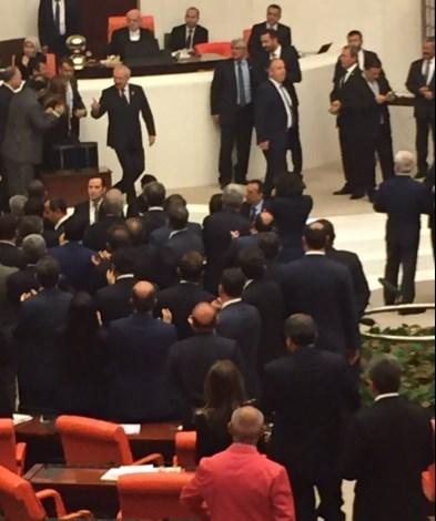 Dokunulmazlık teklifi kabul edildi