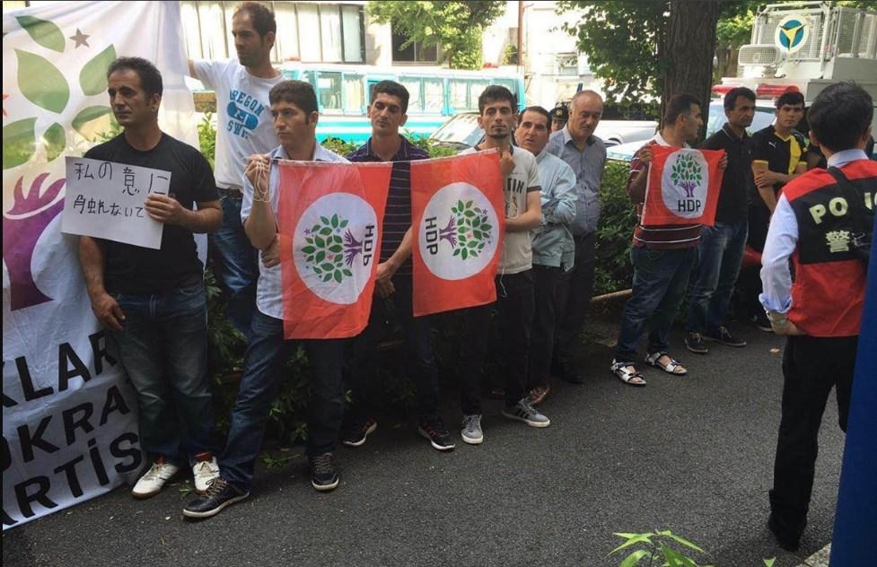 Japonya'da HDP'ye destek eylemi