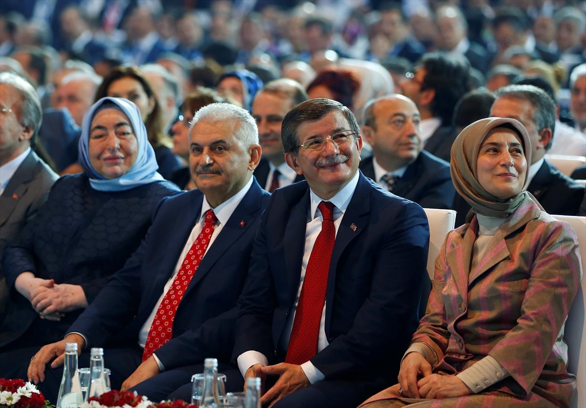Sare Davutoğlu'ndan Binali Yıldırım'a özel karışım