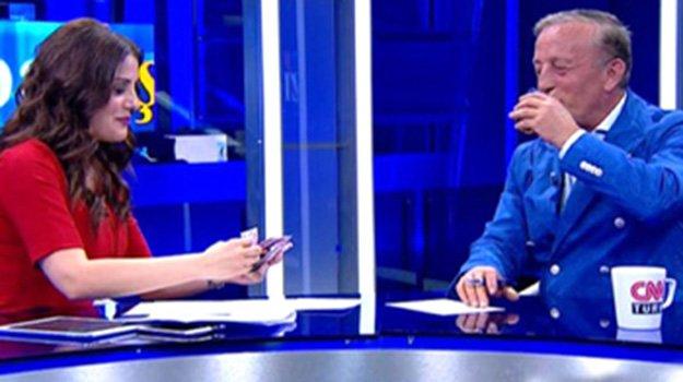 Ekin Olcayto Ali Ağaoğlu nedeniyle CNN Türk'ten kovuldu