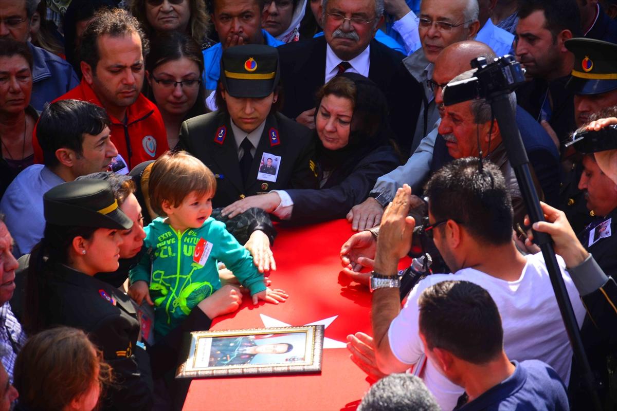 Şehit binbaşı son yolculuğuna uğurlandı