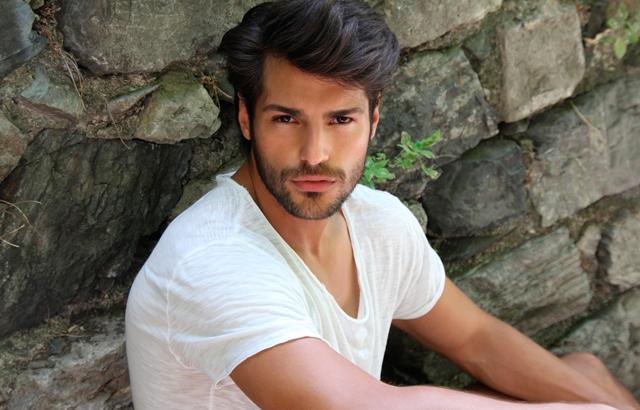 Serkan Çayoğlu kimdir