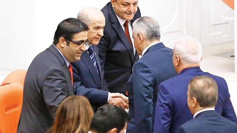 Hükümet güvenoyu aldı