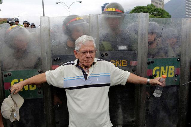 Venezuela'da kriz büyüyor