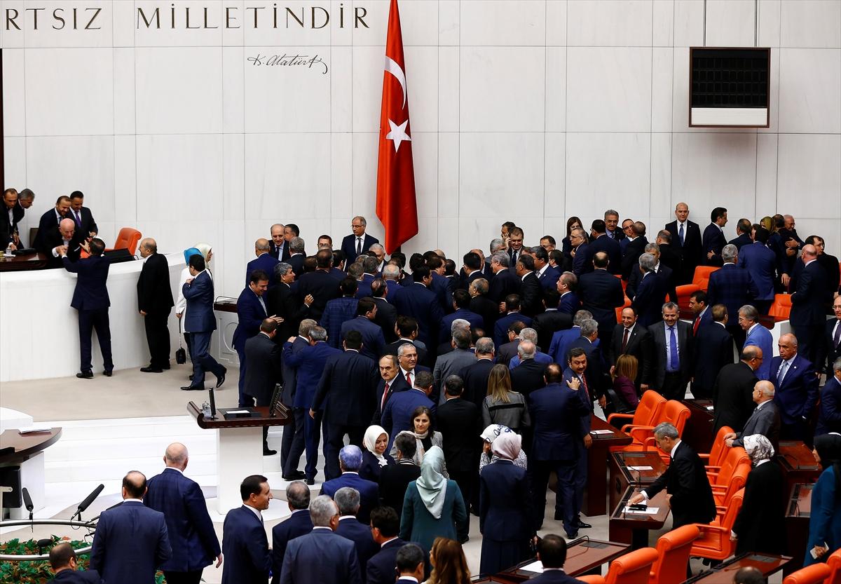 Hükümet güvenoyu aldı