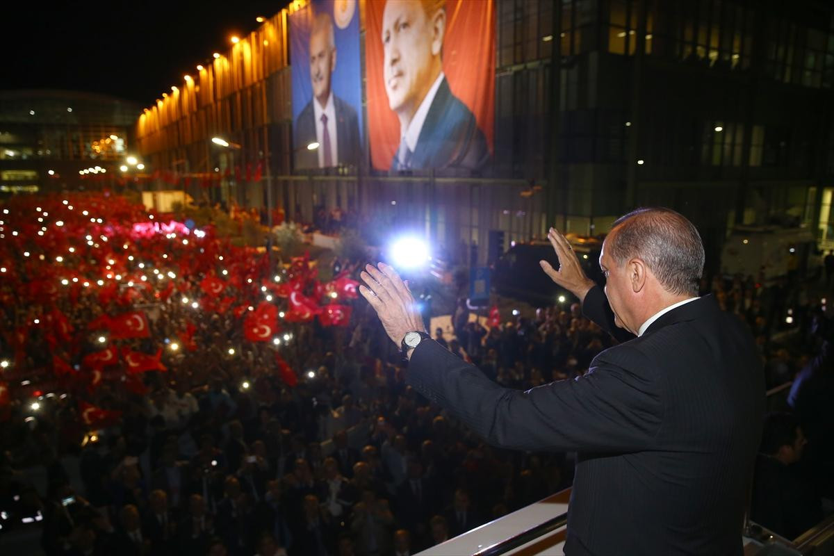 Cumhurbaşkanı Erdoğan İzmir'de vatandaşlarla buluştu