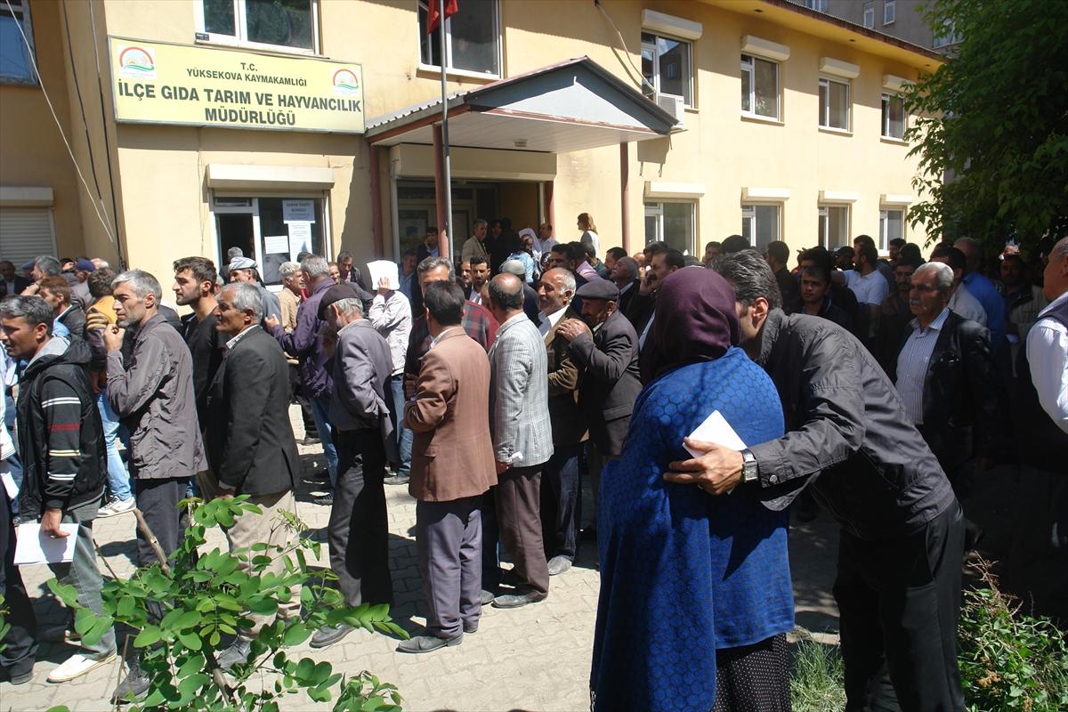 Yüksekova'da hasar tespit kuyruğu