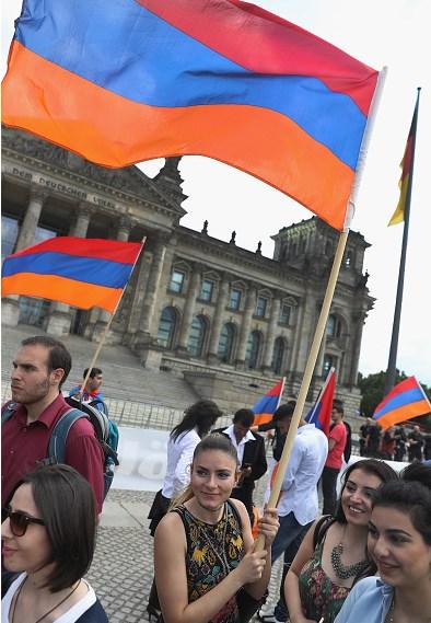 Almanya'ya tepki bildirisine HDP'den imza yok