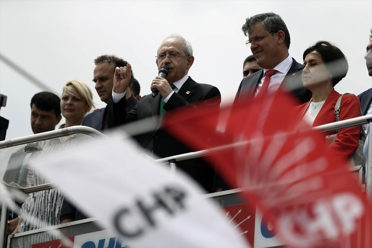 Kılıçdaroğlu'na Adana dürüm yedirdiler