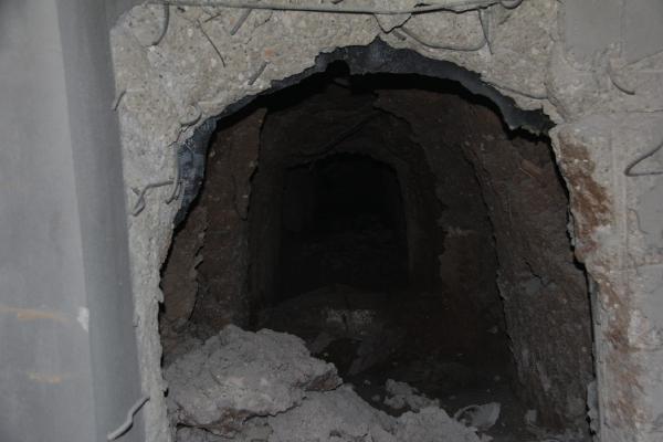 Nusaybin'de teslim olan 42 teröristin silahları bulundu