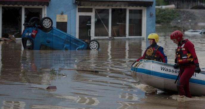 Almanya'da sel felaketi 6 can aldı