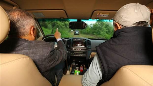 Başbakan Yıldırım makam aracını kullandı