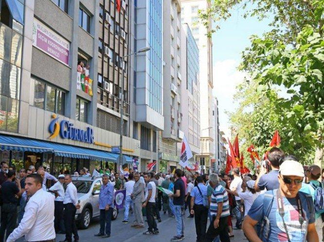 İzmir'de Figen Yüksekdağ'ın konuşması ilgi görmedi