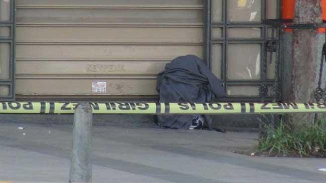 Taksim Meydanı’nda şüpheli çanta alarmı