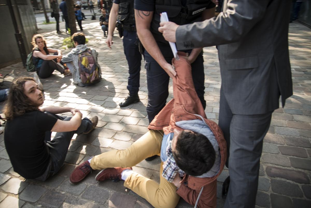 Fransa'da protestolar devam ediyor