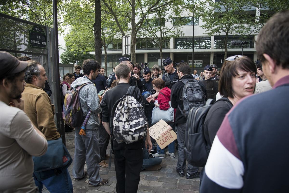 Fransa'da protestolar devam ediyor