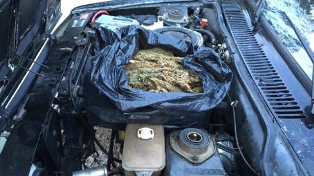 Diyarbakır'da aracın motorundan 3 bin 500 gr. esrar çıktı